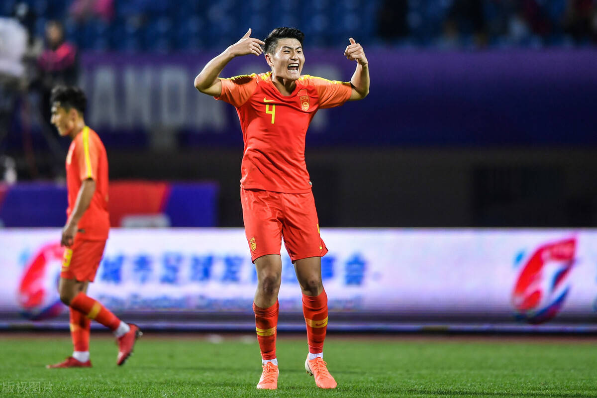 包含李明狂砍35分，全面爆发带领球队取胜！的词条
