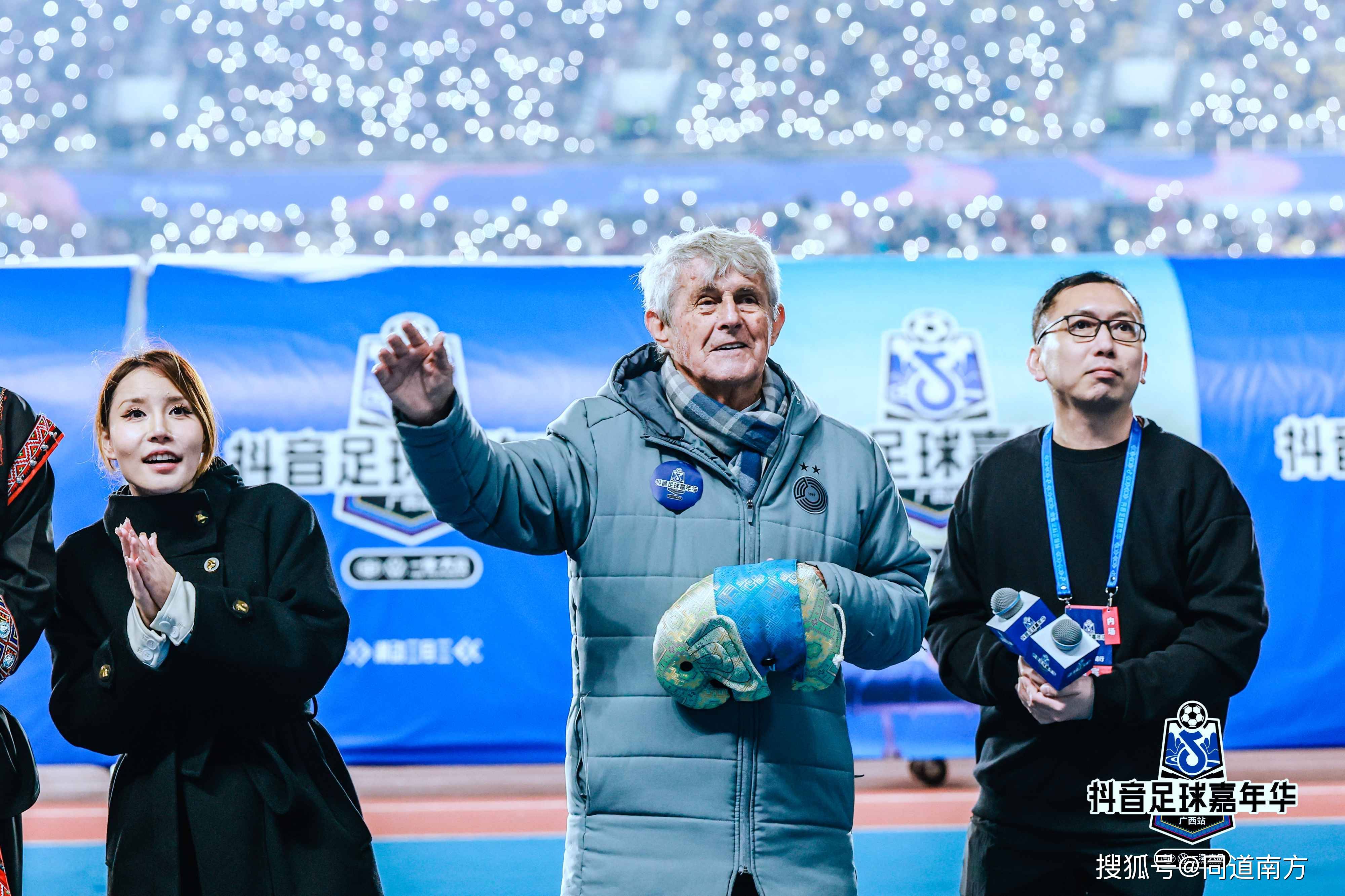 -全国足球运动员职业形象提升，树立良好榜样