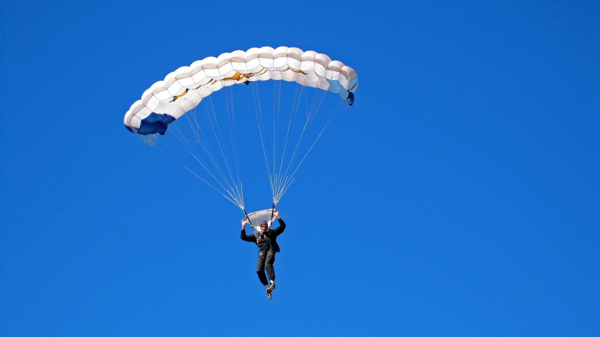 NBA球员职业发展规划与后职业转型，nba球员的职业年限