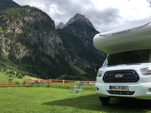 九游app下载中心-全国高山越野赛选手挑战极限天气，2021崀山越野赛