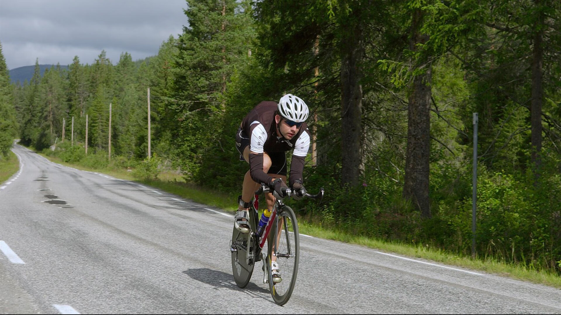 武术散打全国冠军赛打满五回合精彩激烈,散打武术比赛
