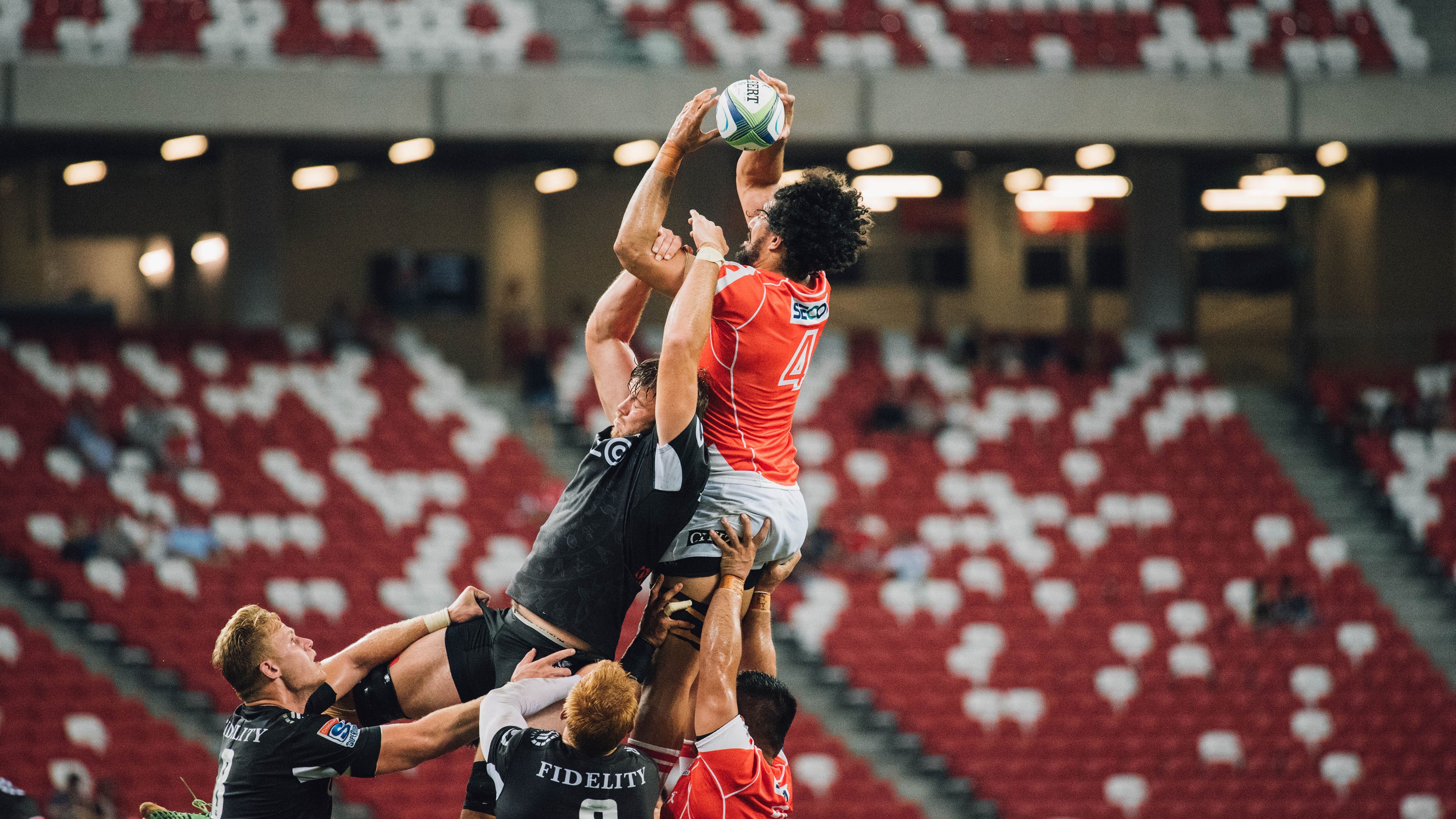新西兰女子橄榄球队迎来历史性突破，国际赛事表现出色，新西兰橄榄球女运动员